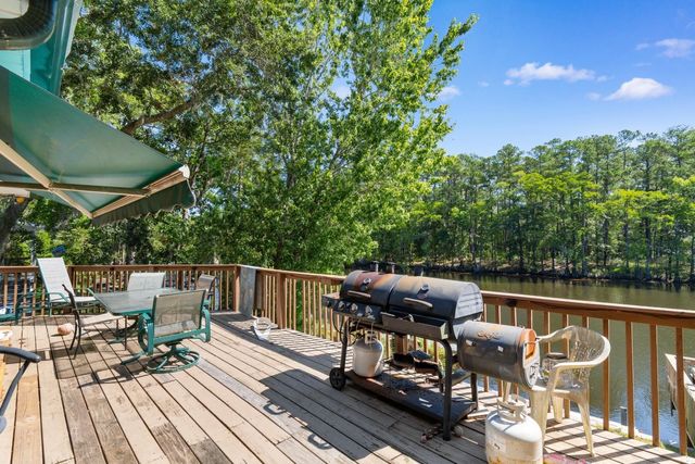 455 River Rd., Conway, SC 29526