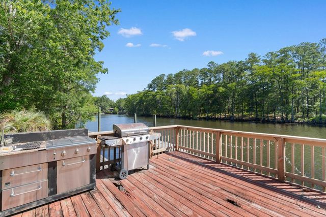 455 River Rd., Conway, SC 29526