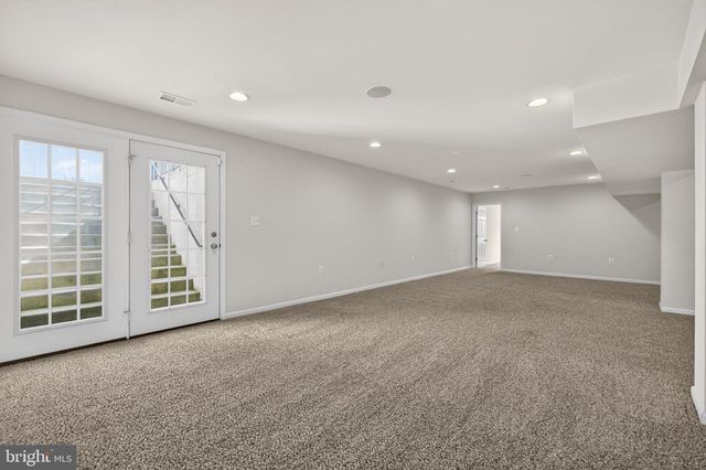 181 SPARKLING BROOK RD, Ranson, WV 25438