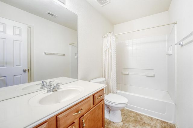 148 Hoot Owl LN N, Leander, TX 78641