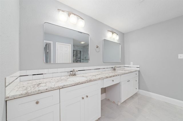 16611 N Quadrant Court, Crosby, TX 77532