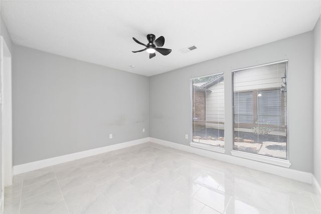 16611 N Quadrant Court, Crosby, TX 77532
