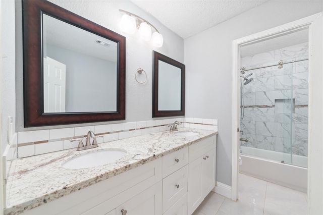 16611 N Quadrant Court, Crosby, TX 77532
