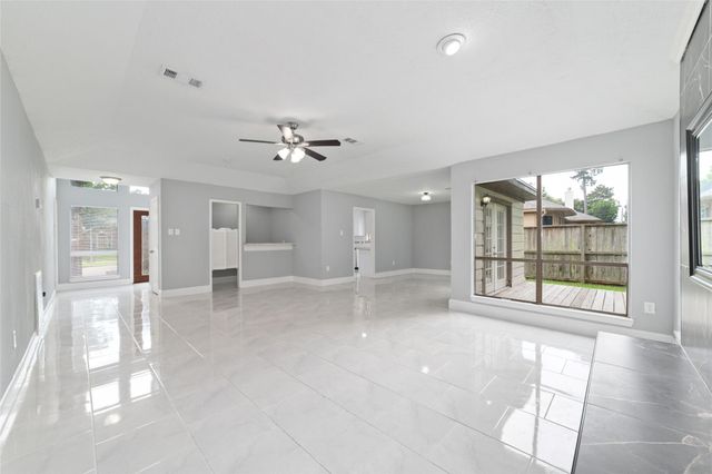 16611 N Quadrant Court, Crosby, TX 77532