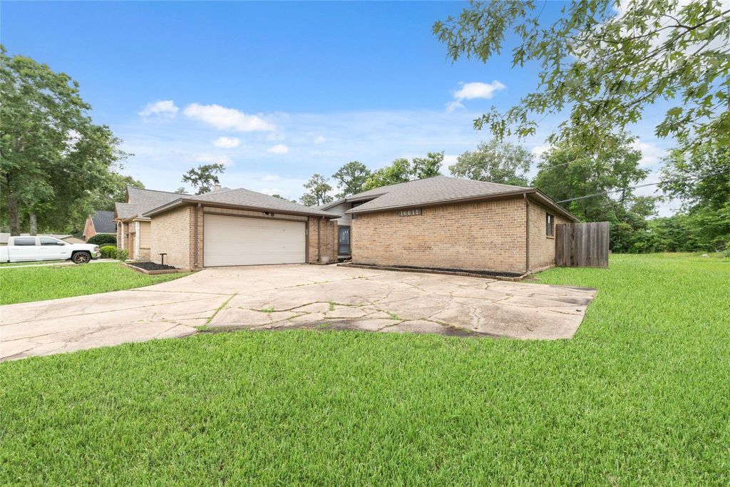 16611 N Quadrant Court, Crosby, TX 77532