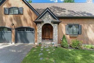 14 Bretton Rd, Dover, MA 02030