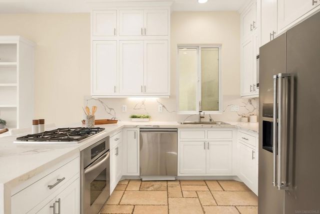 438 H, Coronado, CA 92118