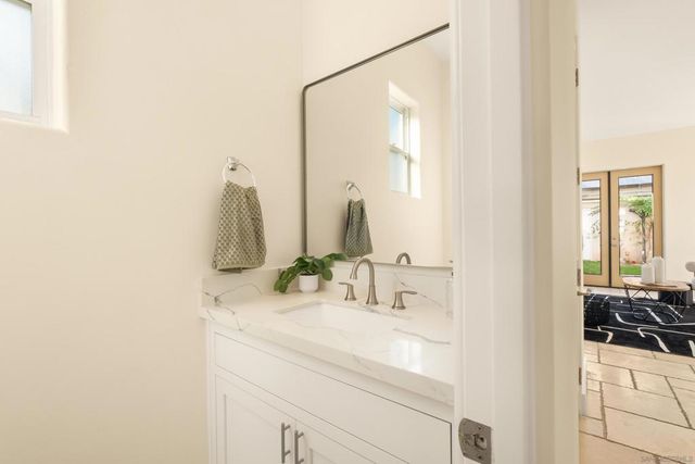 438 H, Coronado, CA 92118