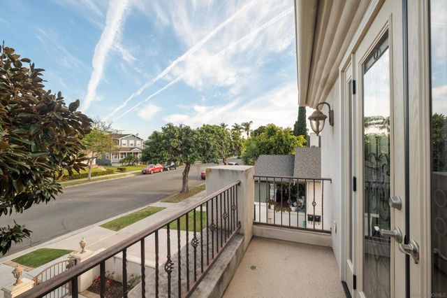 438 H, Coronado, CA 92118