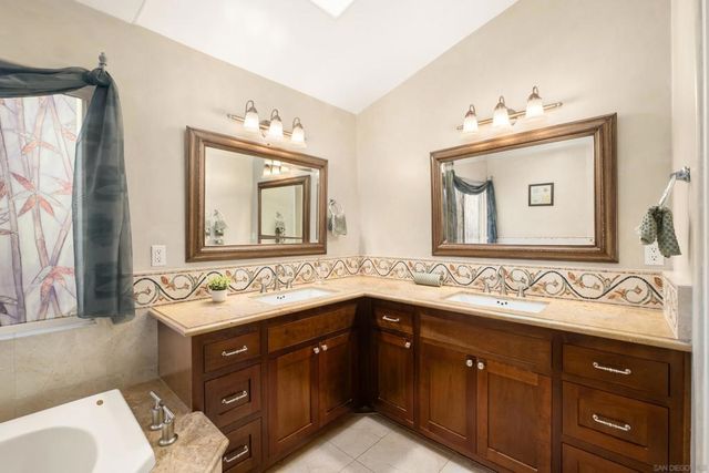 438 H, Coronado, CA 92118