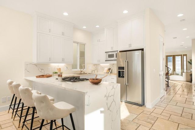 438 H, Coronado, CA 92118