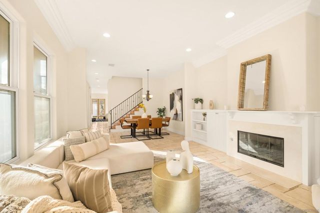 438 H, Coronado, CA 92118