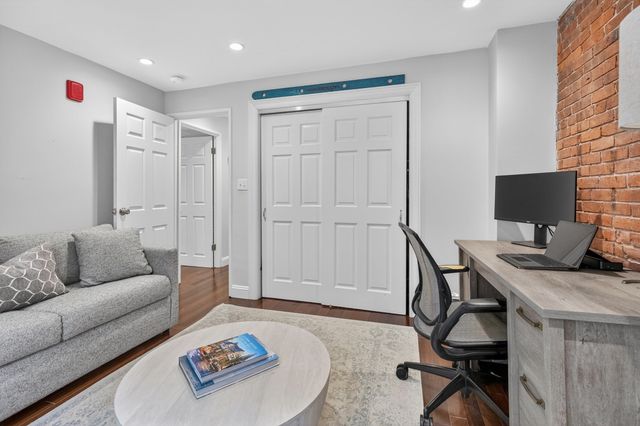 34 Hancock St. 4A, Boston, MA 02114