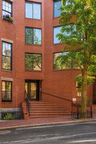 34 Hancock St. 4A, Boston, MA 02114