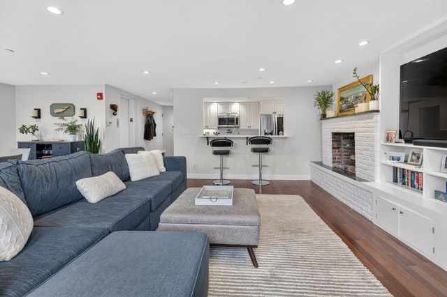34 Hancock St. 4A, Boston, MA 02114