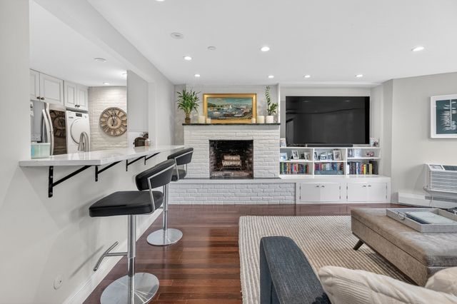 34 Hancock St. 4A, Boston, MA 02114
