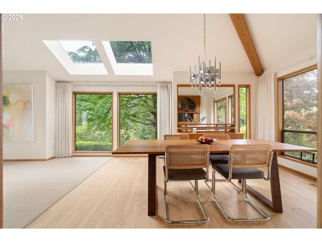 4815 Sw STONEBROOK Ct, Portland, OR 97239