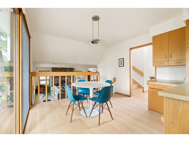 4815 Sw STONEBROOK Ct, Portland, OR 97239