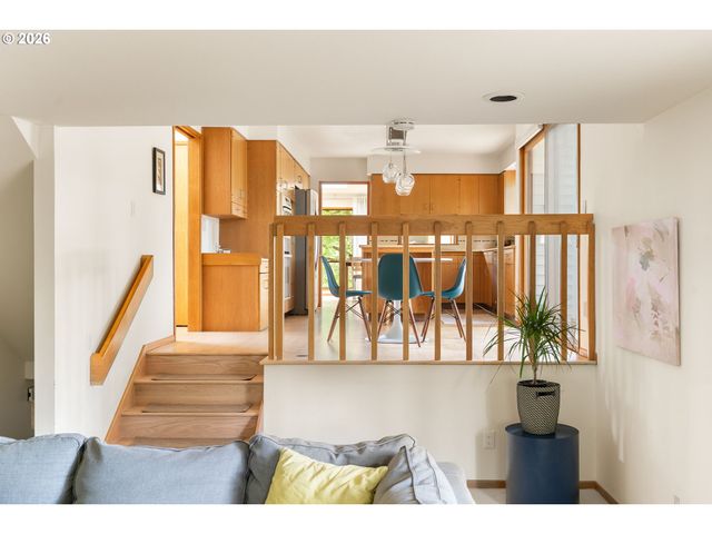4815 Sw STONEBROOK Ct, Portland, OR 97239