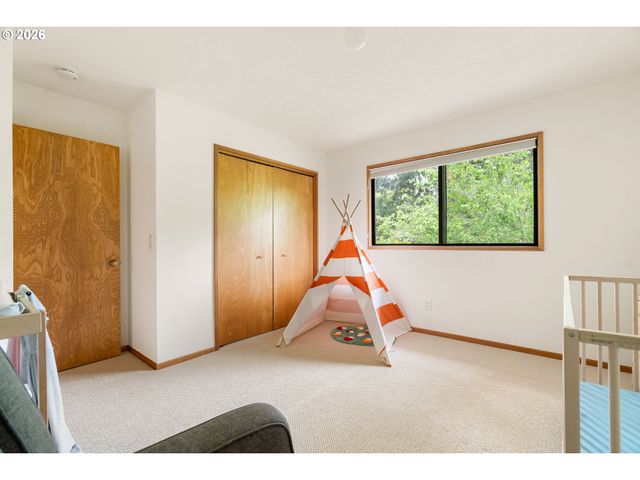 4815 Sw STONEBROOK Ct, Portland, OR 97239