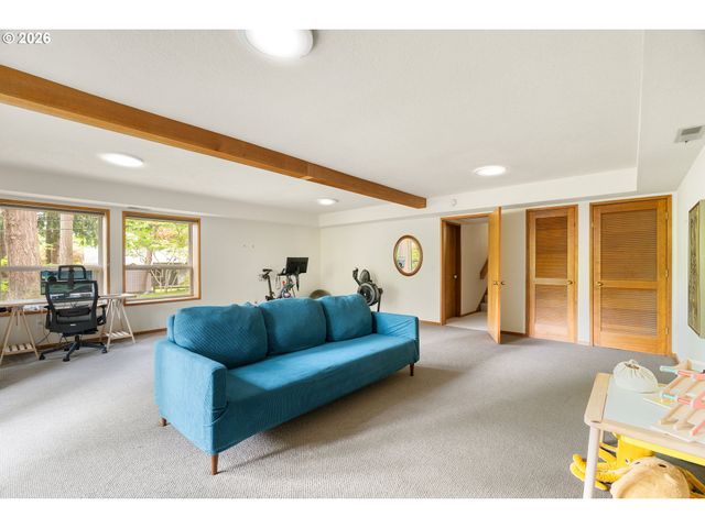 4815 Sw STONEBROOK Ct, Portland, OR 97239