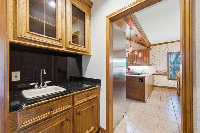 2516 Woodcreek Drive, Pearland, TX 77581