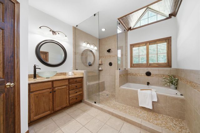 2516 Woodcreek Drive, Pearland, TX 77581