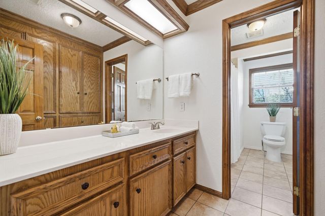 2516 Woodcreek Drive, Pearland, TX 77581