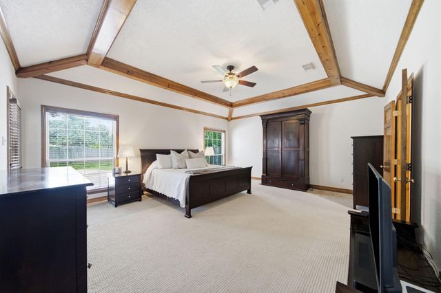 2516 Woodcreek Drive, Pearland, TX 77581