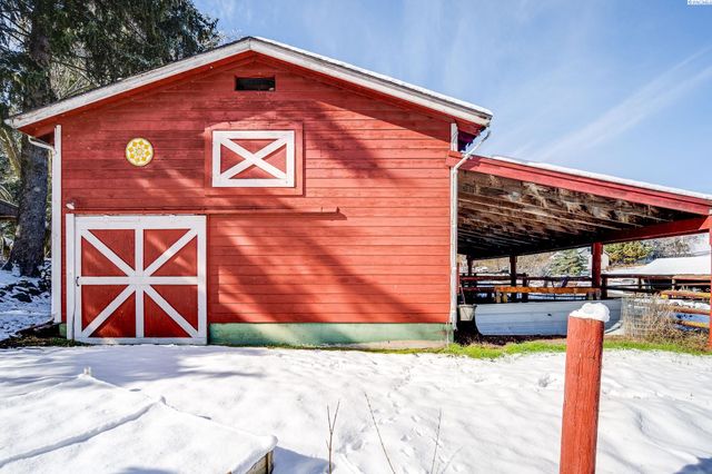 312 State Route 27, Pullman, WA 99163