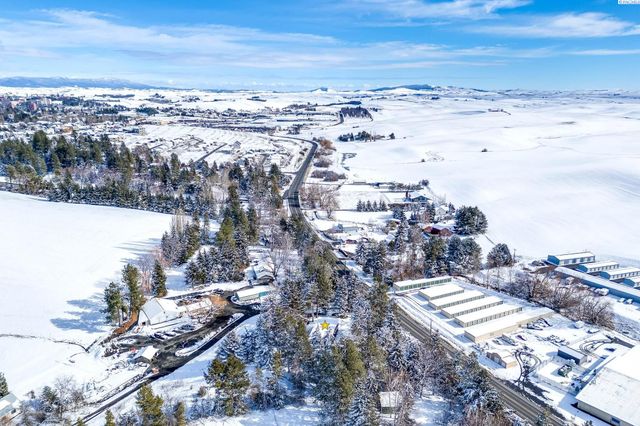 312 State Route 27, Pullman, WA 99163