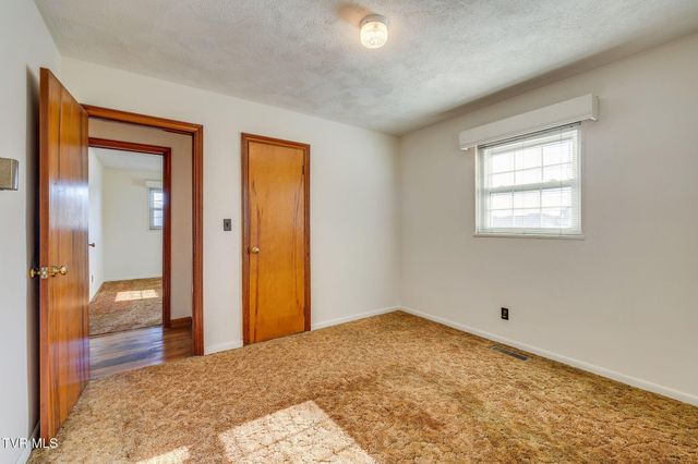 209 Santa Fe Drive, Bristol, TN 37620