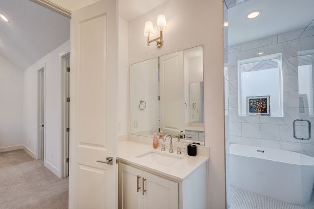 114 E Chester Court, Dallas, TX 75203