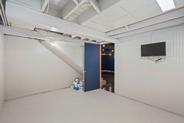 304 W Van Buren Street, Marengo, IL 60152