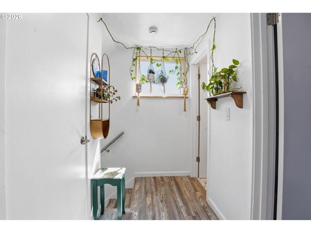 2379 Se 112TH Ave, Portland, OR 97216