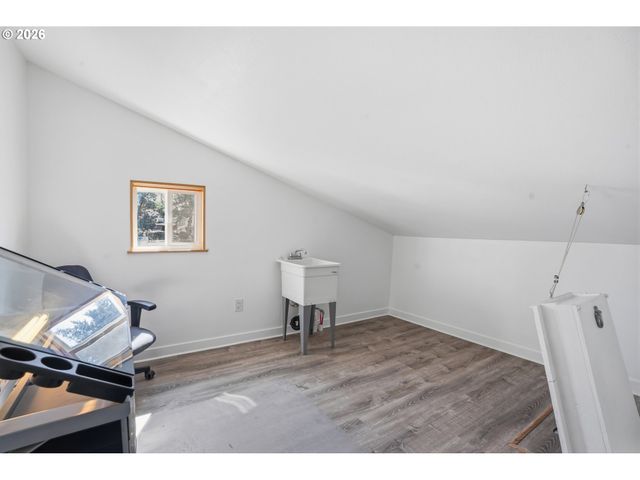 2379 Se 112TH Ave, Portland, OR 97216