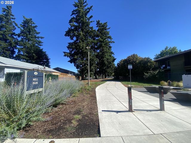 2379 Se 112TH Ave, Portland, OR 97216