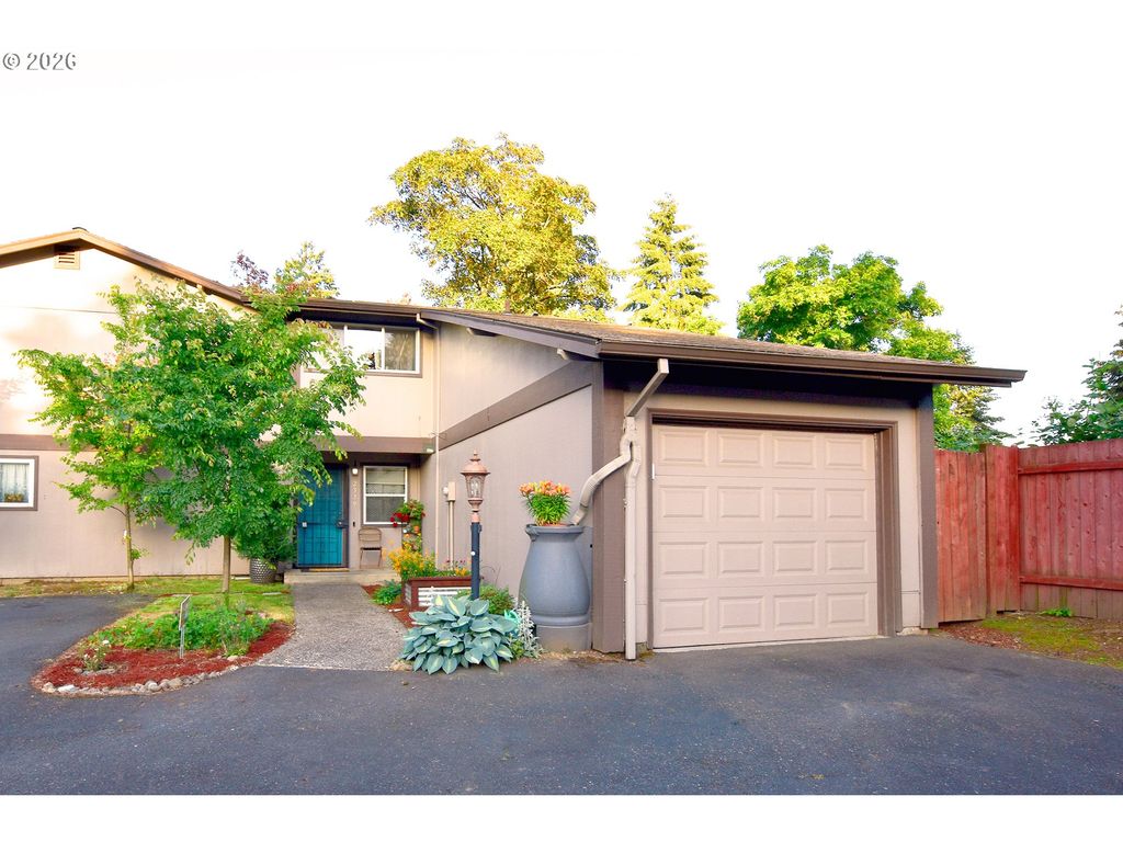 2379 Se 112TH Ave, Portland, OR 97216