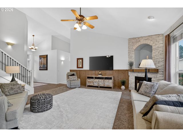 26250 S MILK CREEK Cir, Mulino, OR 97042