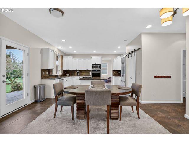 26250 S MILK CREEK Cir, Mulino, OR 97042