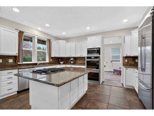 26250 S MILK CREEK Cir, Mulino, OR 97042