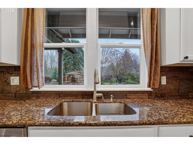 26250 S MILK CREEK Cir, Mulino, OR 97042