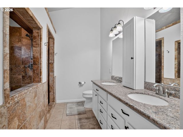 26250 S MILK CREEK Cir, Mulino, OR 97042