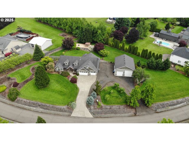 26250 S MILK CREEK Cir, Mulino, OR 97042