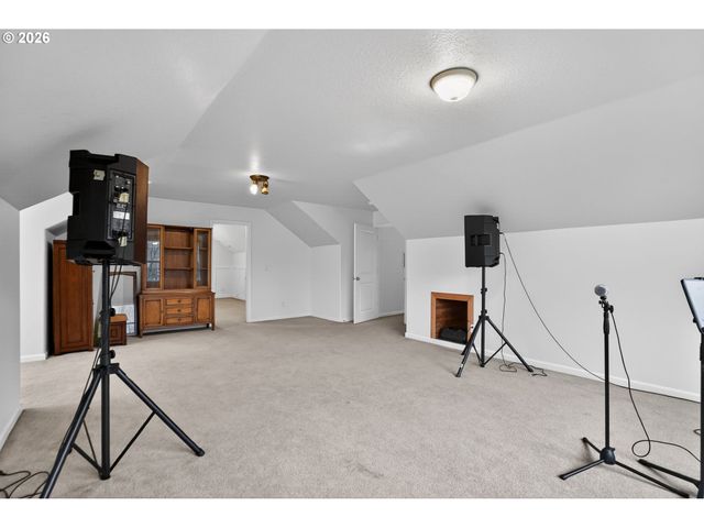 26250 S MILK CREEK Cir, Mulino, OR 97042