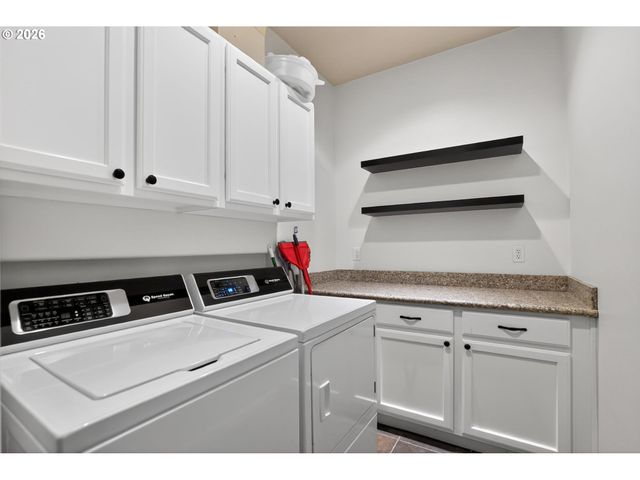 26250 S MILK CREEK Cir, Mulino, OR 97042