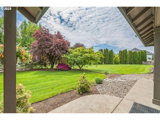 26250 S MILK CREEK Cir, Mulino, OR 97042
