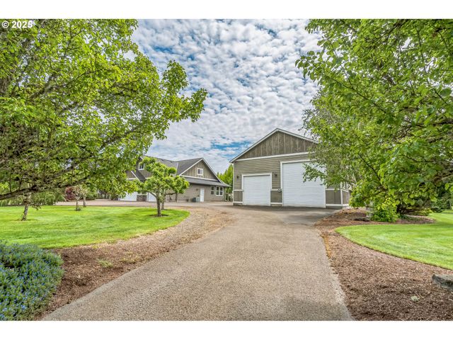26250 S MILK CREEK Cir, Mulino, OR 97042