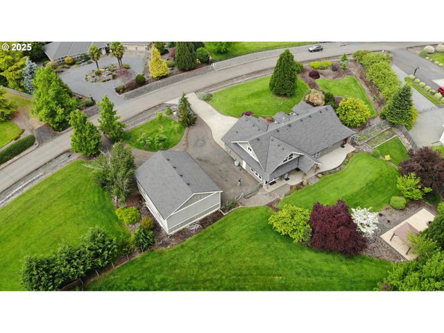 26250 S MILK CREEK Cir, Mulino, OR 97042