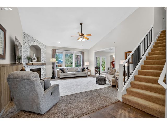 26250 S MILK CREEK Cir, Mulino, OR 97042